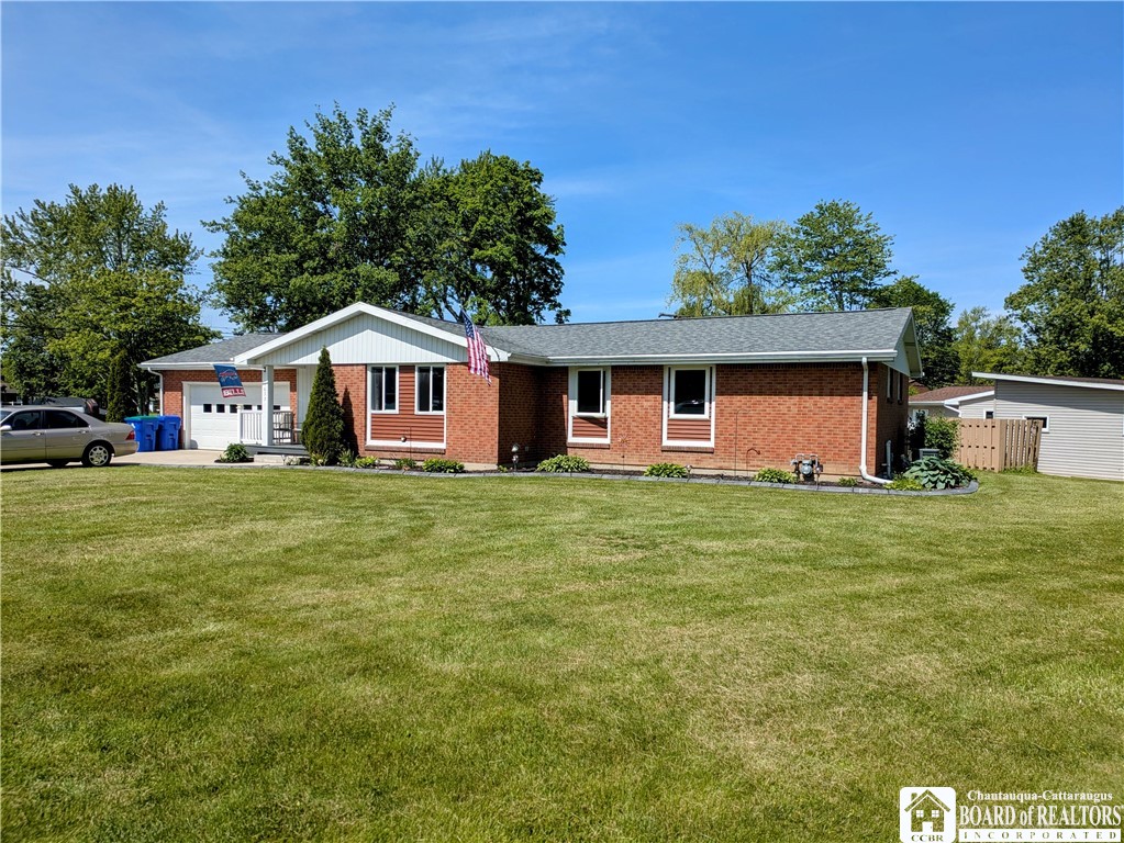 1633 Lakeview Road Hamburg, NY 14085 - Photo 1 of 23