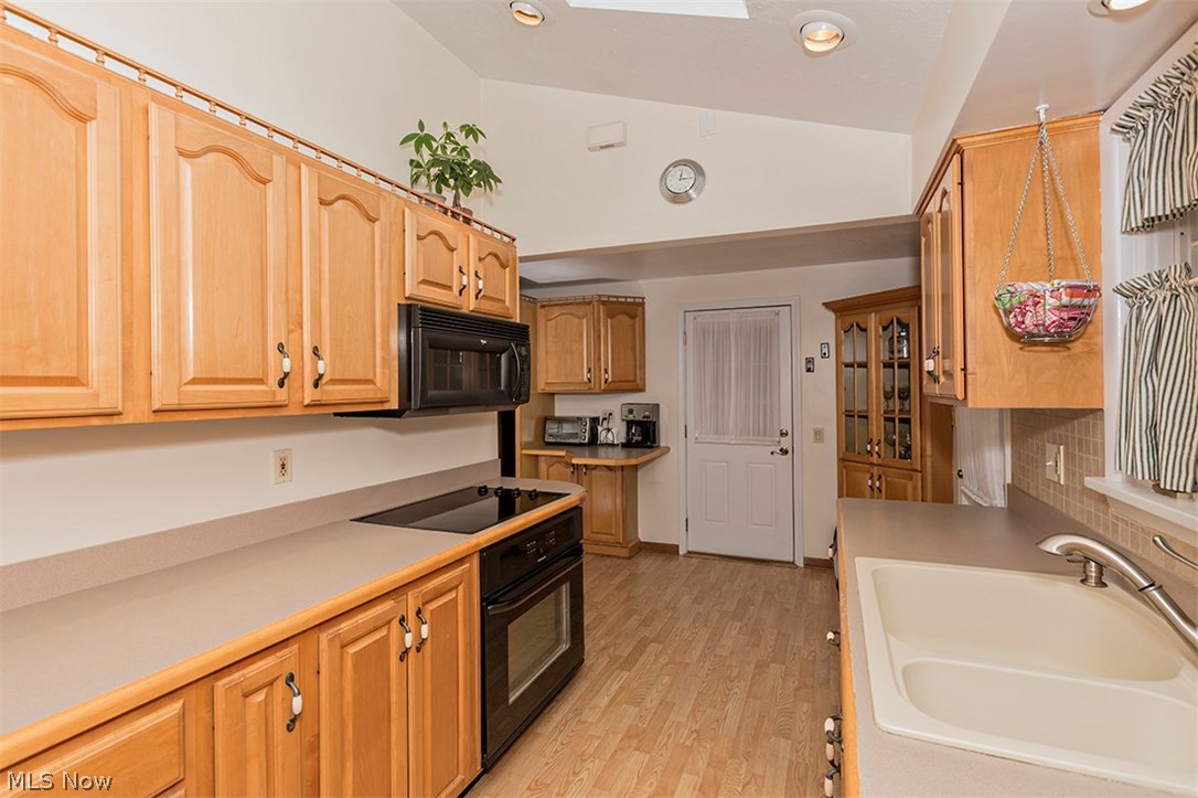 15365 Dale Road Chagrin Falls, OH 44022 - Photo 12 of 35 Gallery Image 12