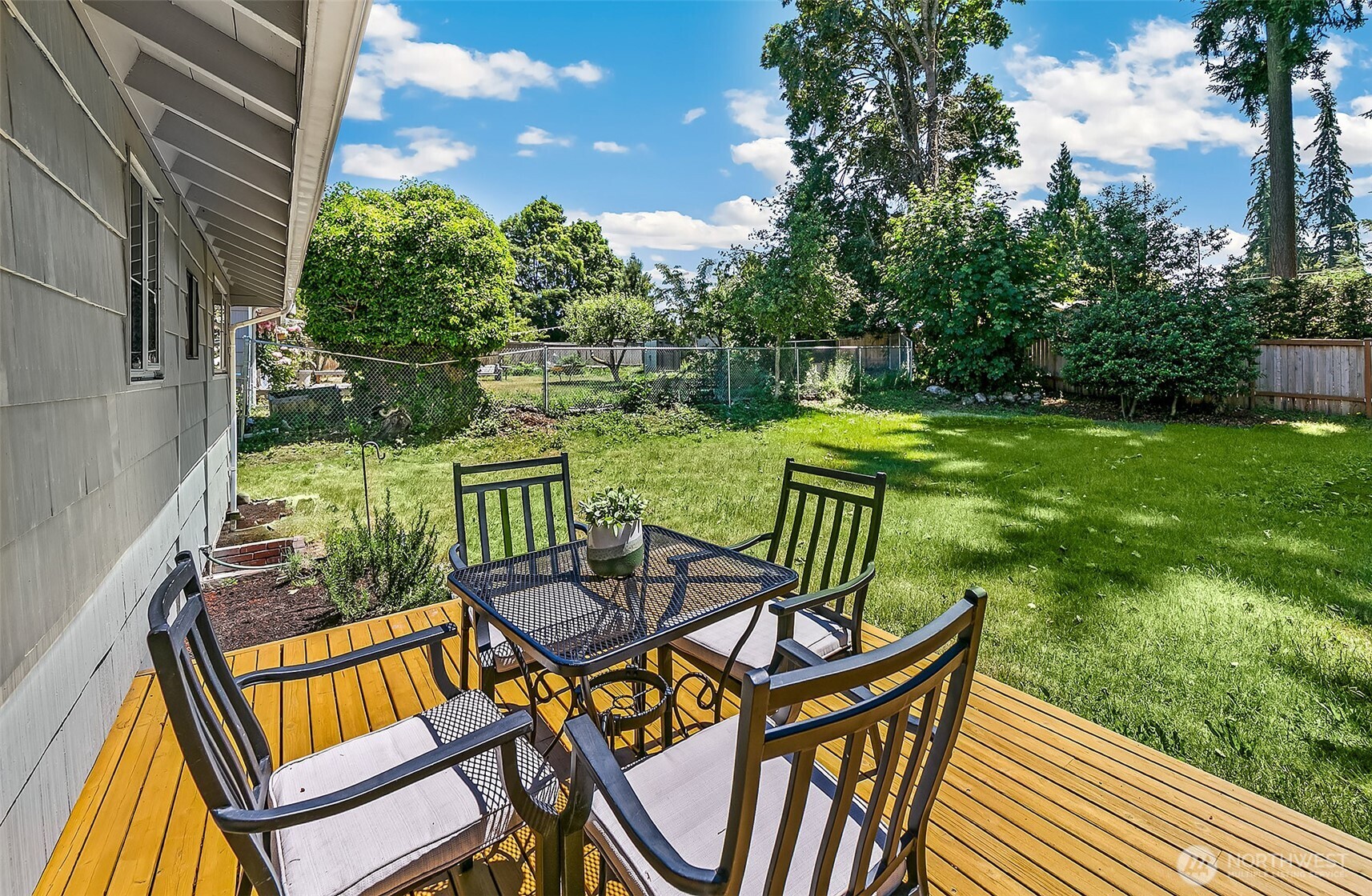 8910 217th Street Southwest Edmonds, WA 98026 - Photo 15 of 24