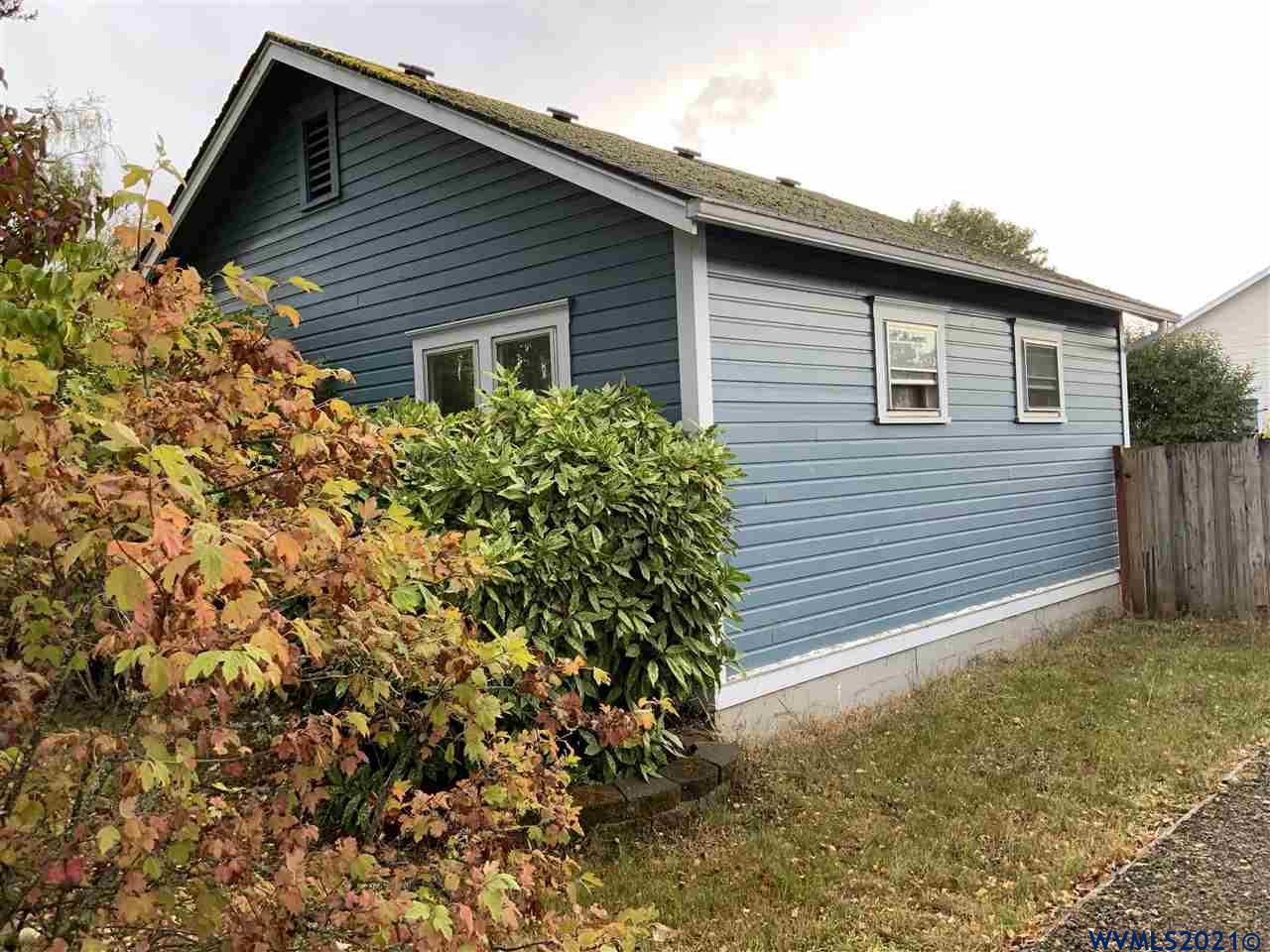 1089 Southwest Church Street Dallas, OR 97338 - Photo 5 of 35 Gallery Image 5