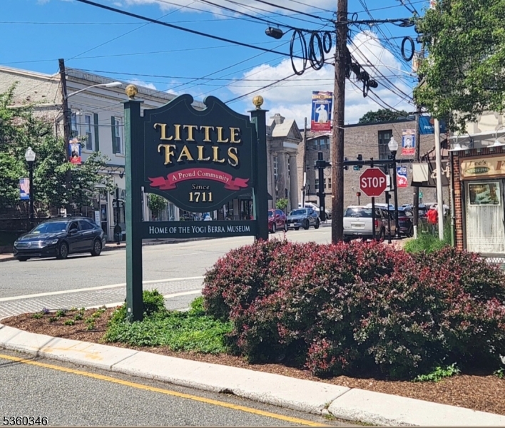 185 Wilmore Road Little Falls, NJ 07424 - Photo 8 of 9 a street sign on a street corner