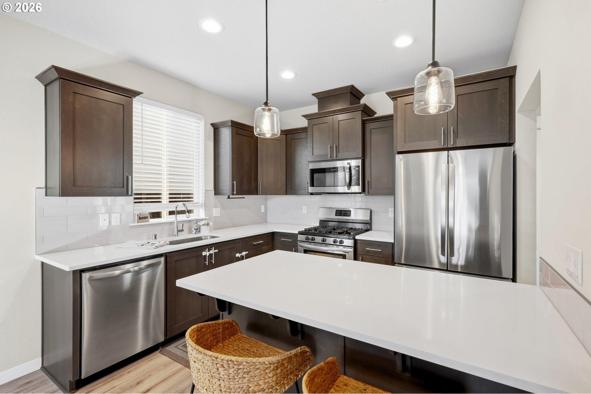501 North Russet Place Ridgefield, WA 98642 - Photo 5 of 36 Kitchen