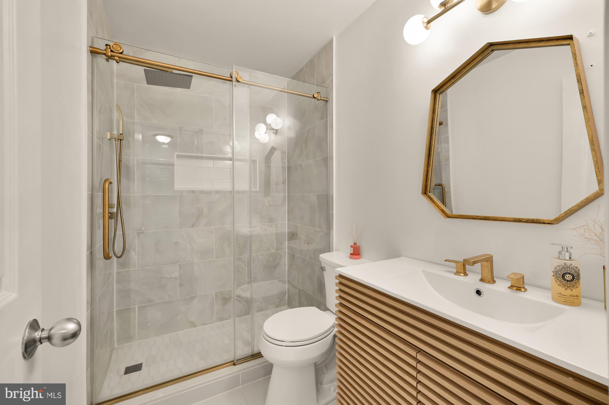 2630 Adams Mill Road Northwest, Unit 302 Washington, DC 20009 - Photo 11 of 20