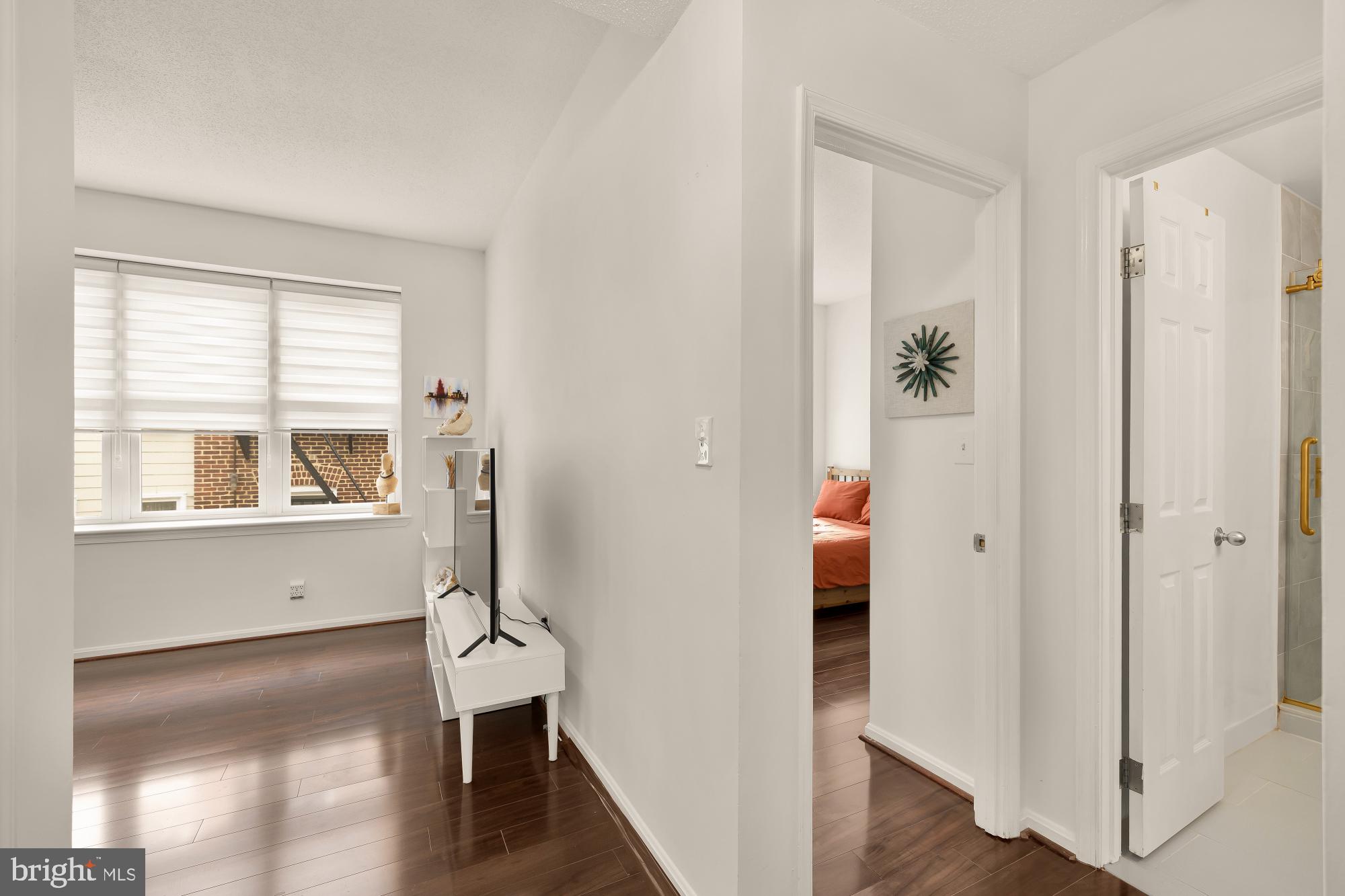 2630 Adams Mill Road Northwest, Unit 302 Washington, DC 20009 - Photo 3 of 20