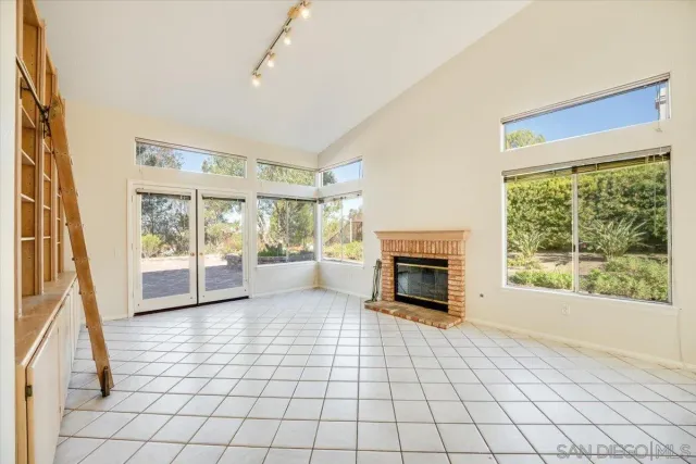 $1,300,000 | 1561 Greenridge Drive, Vista, CA 92081