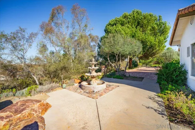 $1,300,000 | 1561 Greenridge Drive, Vista, CA 92081