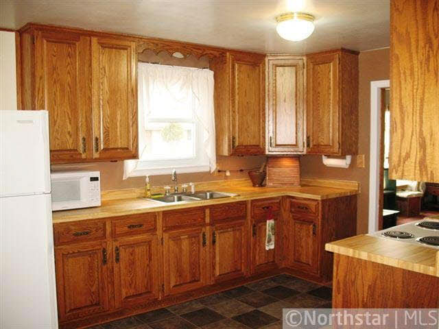19 East Freeman Street Rice Lake, WI 54868 - Photo 2 of 9