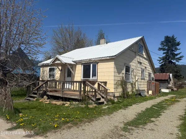 $269,000 | 116 West 4th Avenue, Clark Fork, ID 83811
