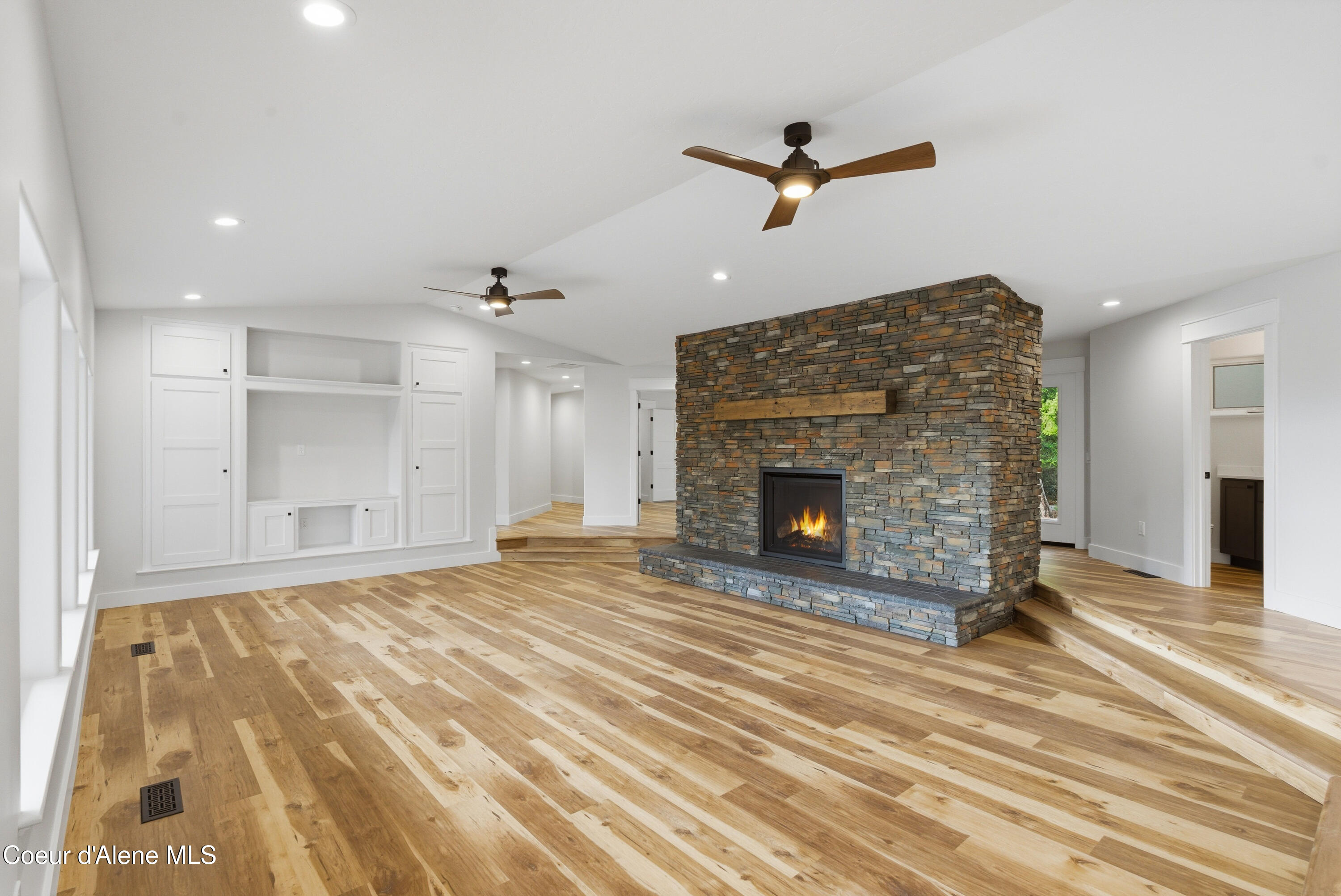 422 Roop Road Cocolalla, ID 83813 - Photo 14 of 61 DSC02808_with_fire