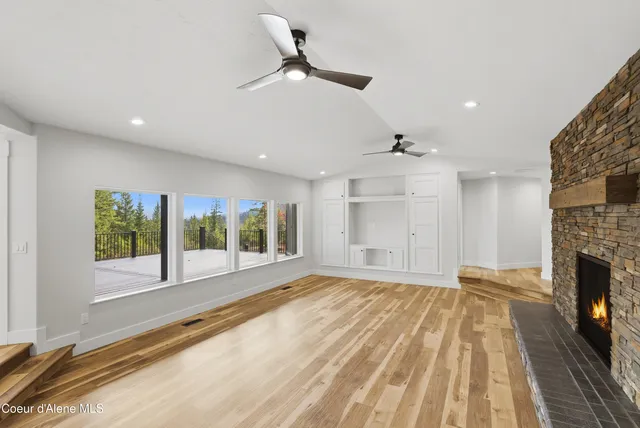 $1,995,000 | 422 Roop Road, Cocolalla, ID 83813