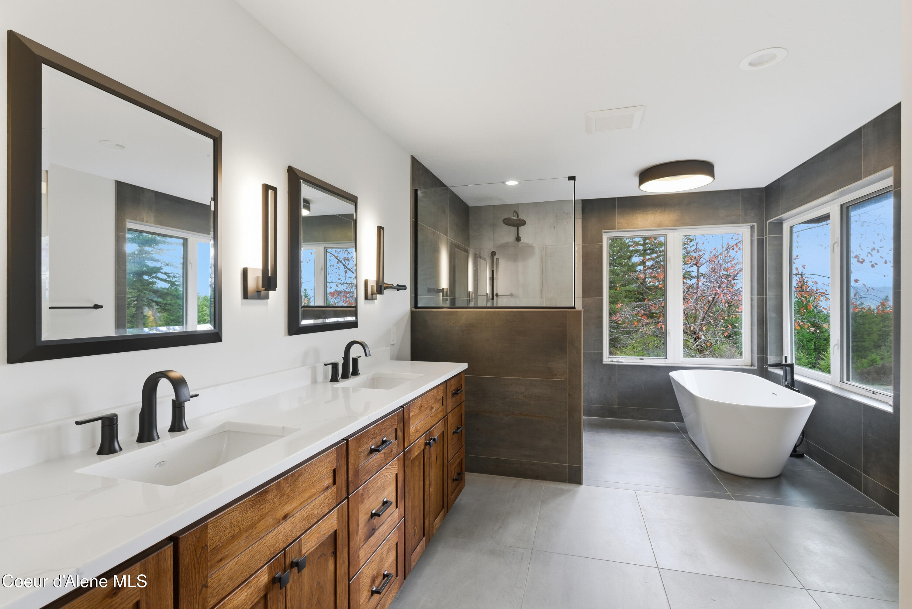 422 Roop Road Cocolalla, ID 83813 - Photo 21 of 61 DSC02858