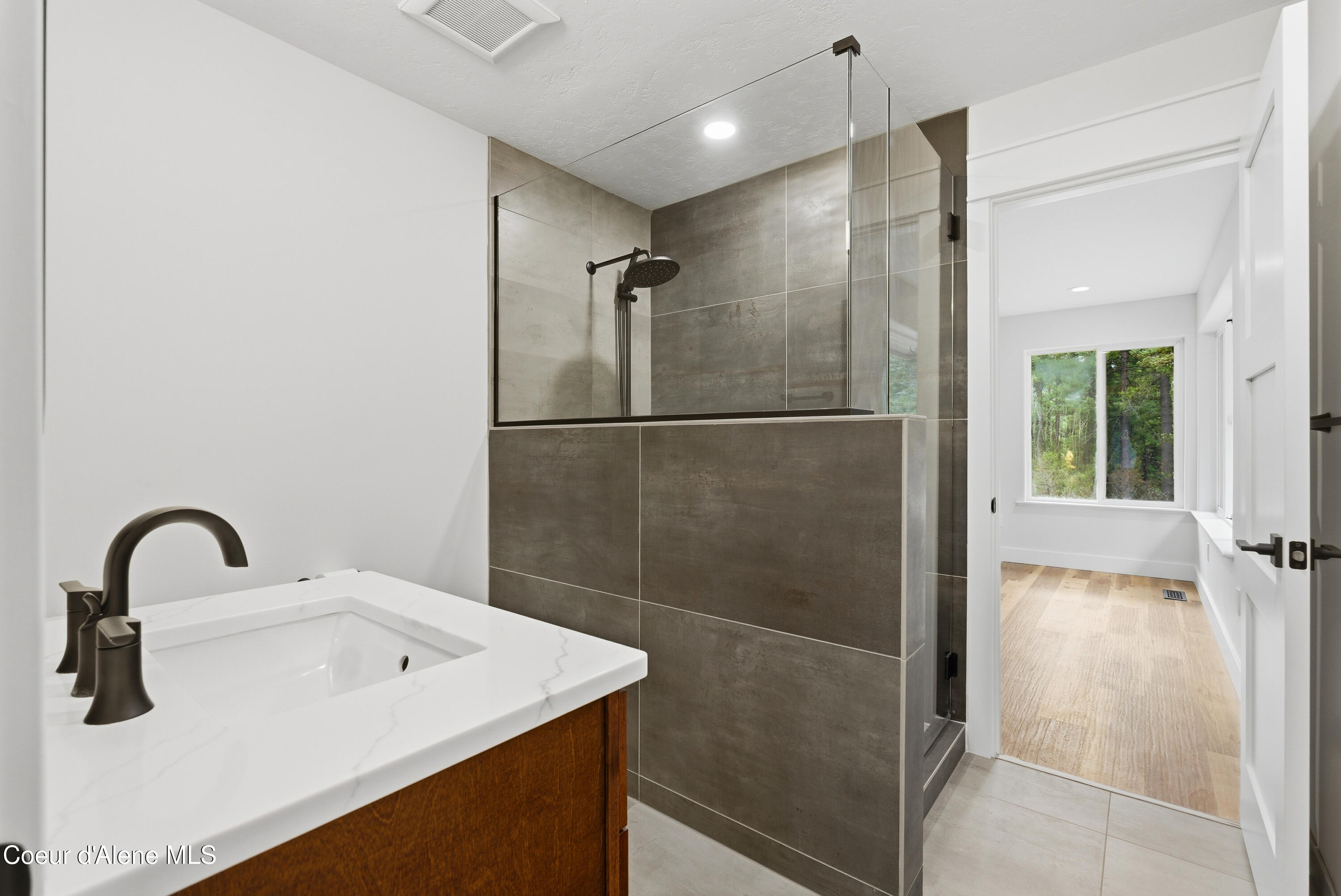 422 Roop Road Cocolalla, ID 83813 - Photo 30 of 61 DSC02918