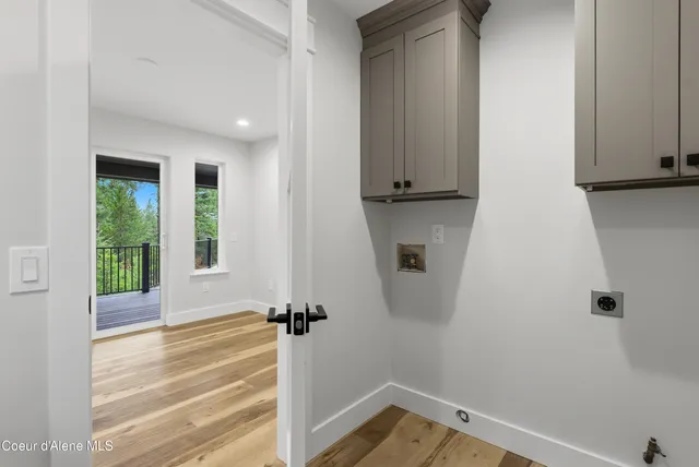 $1,995,000 | 422 Roop Road, Cocolalla, ID 83813