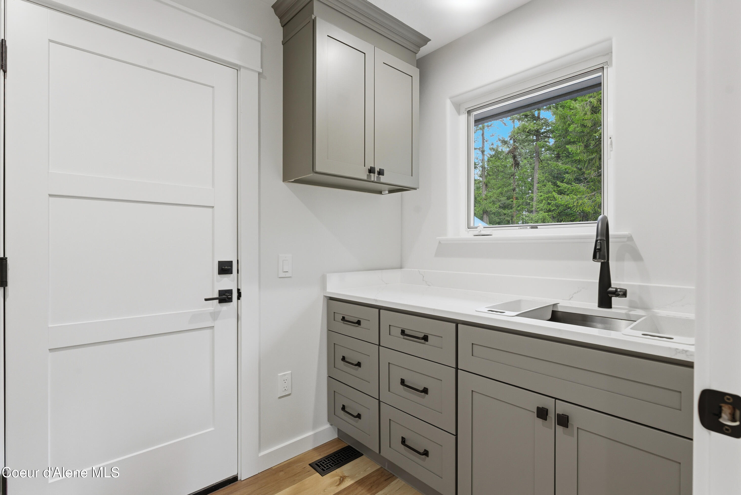 422 Roop Road Cocolalla, ID 83813 - Photo 6 of 61 DSC02753