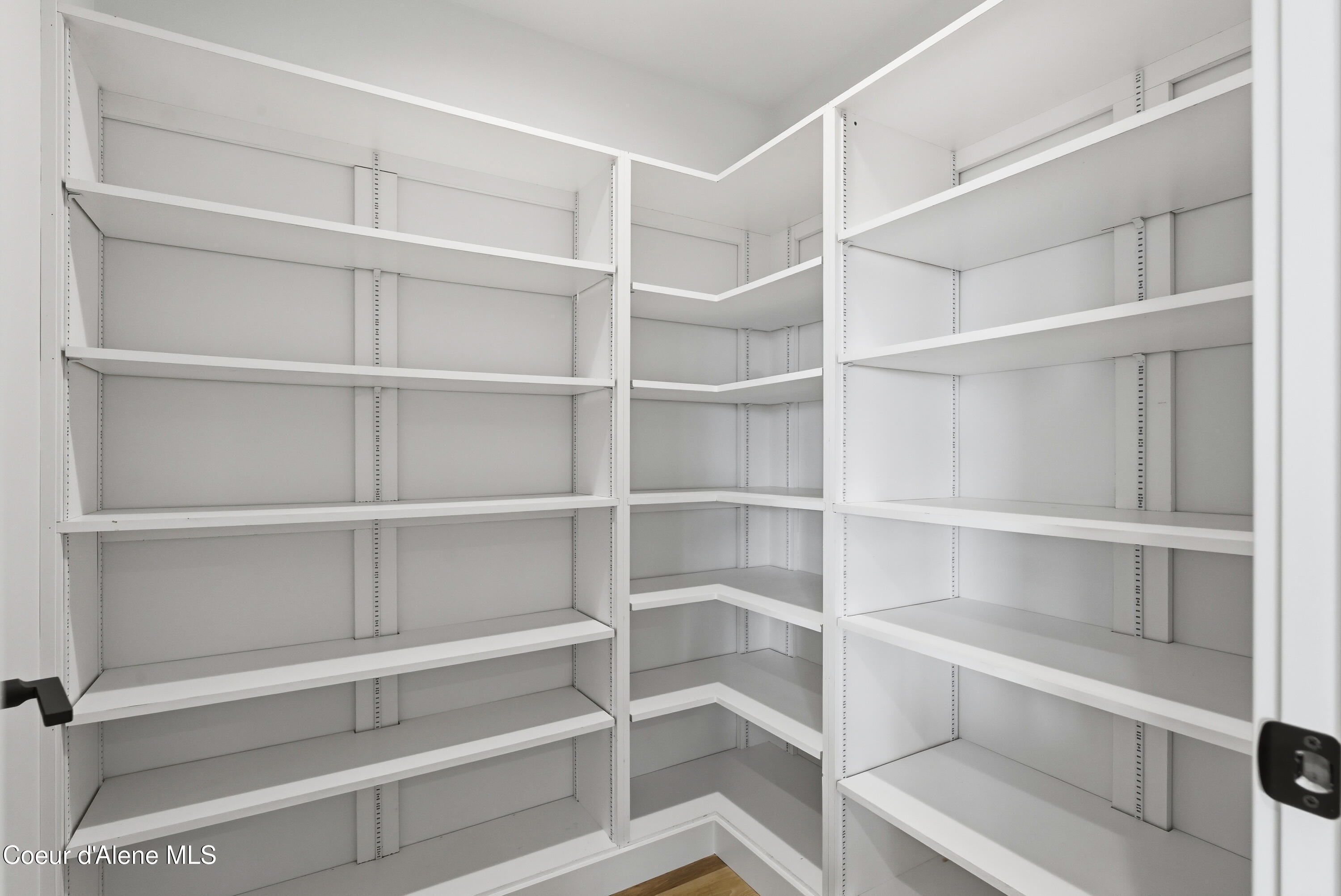 422 Roop Road Cocolalla, ID 83813 - Photo 9 of 61 DSC02773