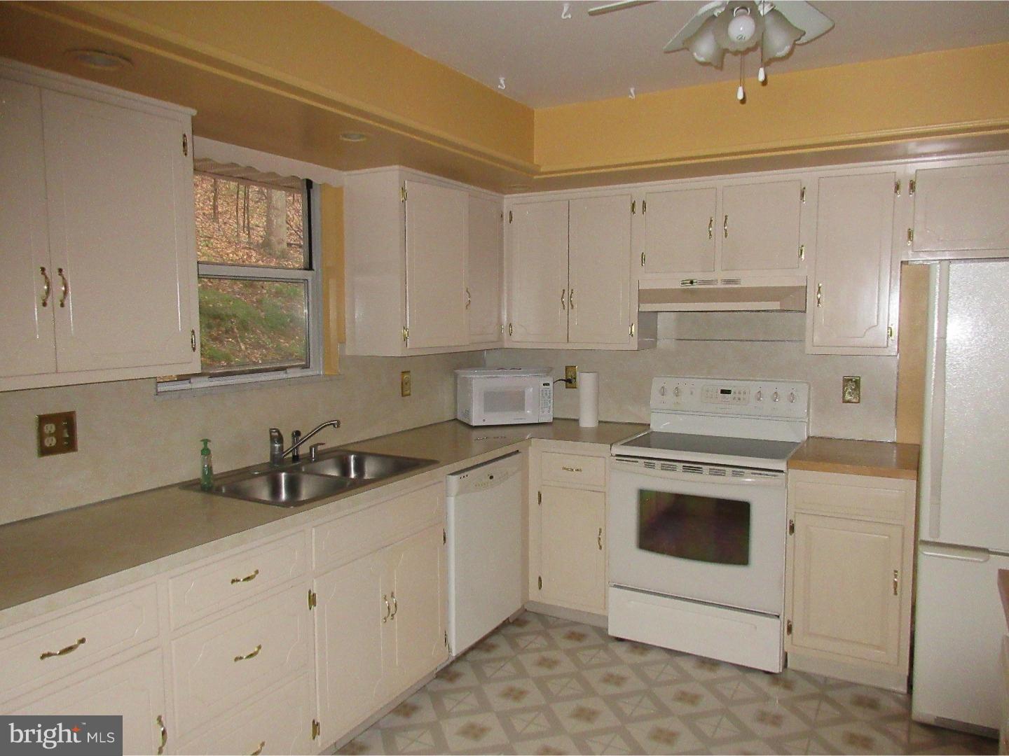 348 Witmer Road Mohnton, PA 19540 - Photo 9 of 24 Gallery Image 9