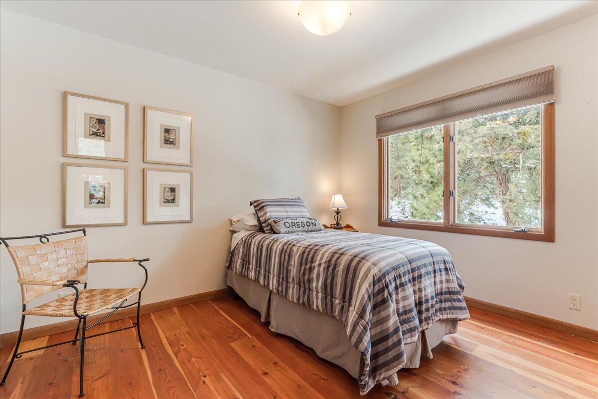 650 Northwest Broken Arrow Road Bend, OR 97703 - Photo 25 of 50 24