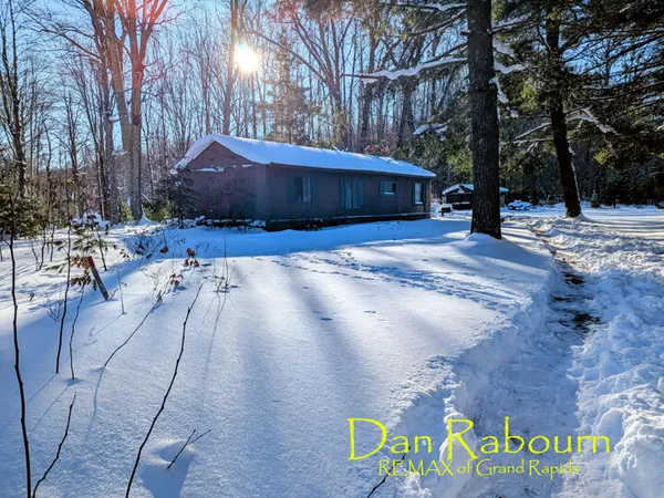 $97,500 | 5263 East 8 Mile Road, Luther, MI 49656