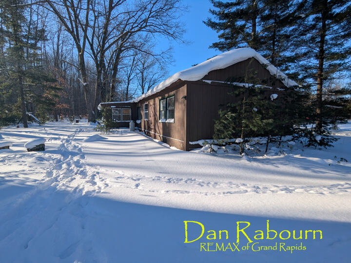 5263 East 8 Mile Road Luther, MI 49656 - Photo 4 of 17 PXL_20260131_145446180