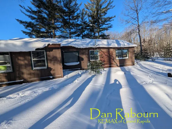 $97,500 | 5263 East 8 Mile Road, Luther, MI 49656