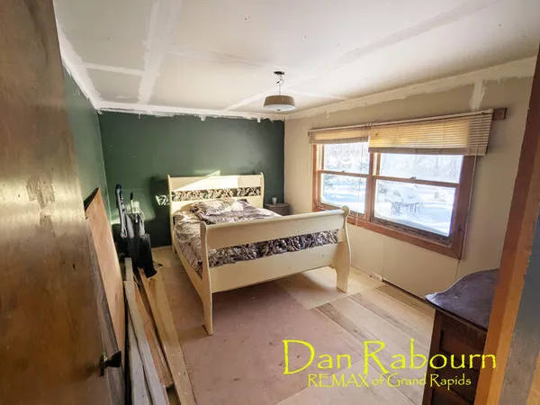 $97,500 | 5263 East 8 Mile Road, Luther, MI 49656