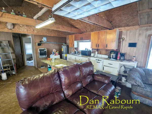 $89,900 | 5263 East 8 Mile Road, Luther, MI 49656