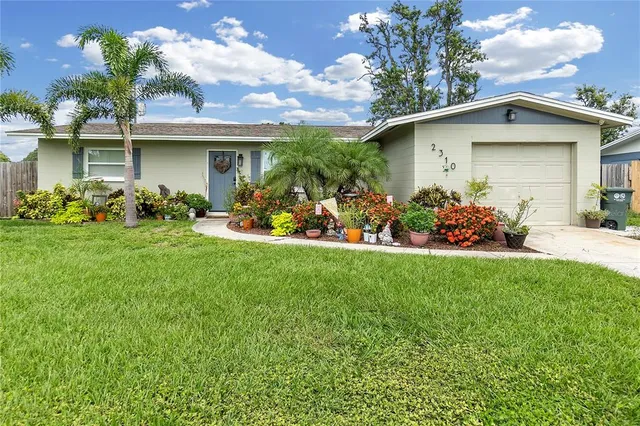 a front view of house with yard