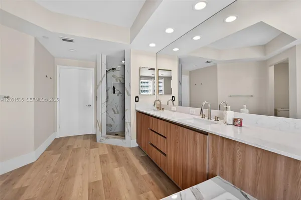 $8,500 | 21050 Point Place, Unit 2301, Aventura, FL 33180