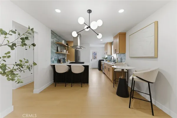 $869,000 | 2010 Golden, Long Beach, CA 90806