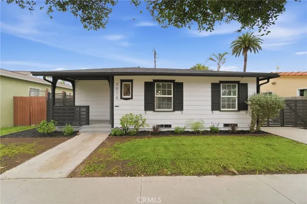 $869,000 | 2010 Golden, Long Beach, CA 90806