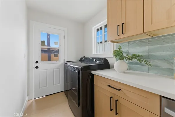 $869,000 | 2010 Golden, Long Beach, CA 90806