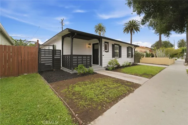 $869,000 | 2010 Golden, Long Beach, CA 90806