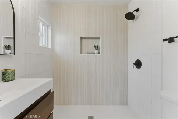 $869,000 | 2010 Golden, Long Beach, CA 90806