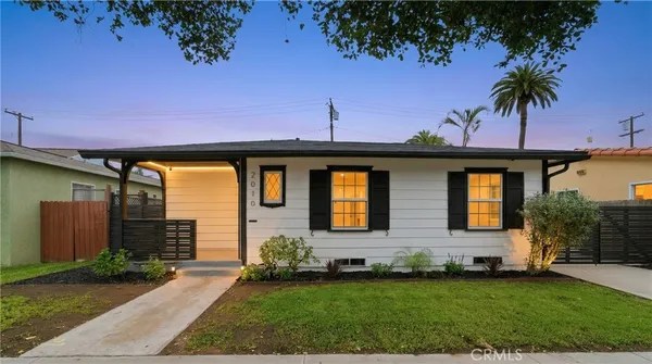 $869,000 | 2010 Golden, Long Beach, CA 90806