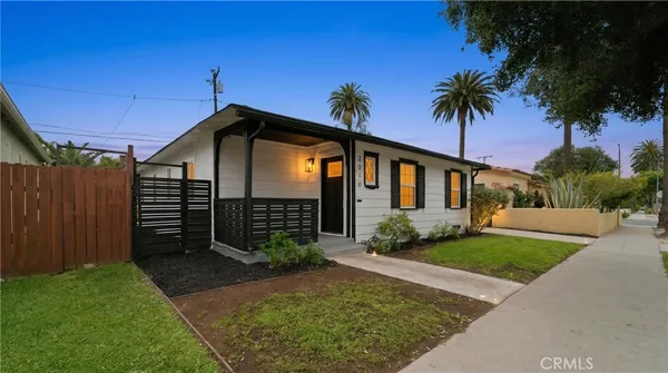 $869,000 | 2010 Golden, Long Beach, CA 90806