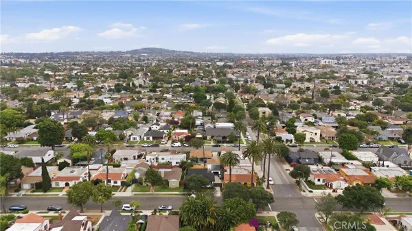 $869,000 | 2010 Golden, Long Beach, CA 90806