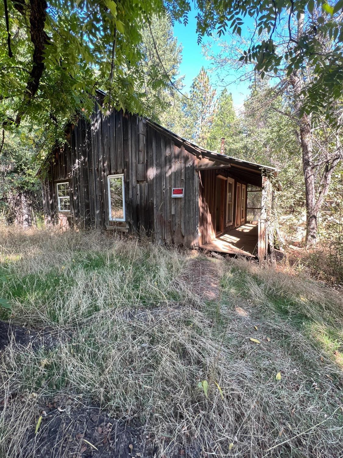 17506 Lowell Hill Road Grass Valley, CA 95945 - Photo 6 of 11 a view of a barn in the back yard