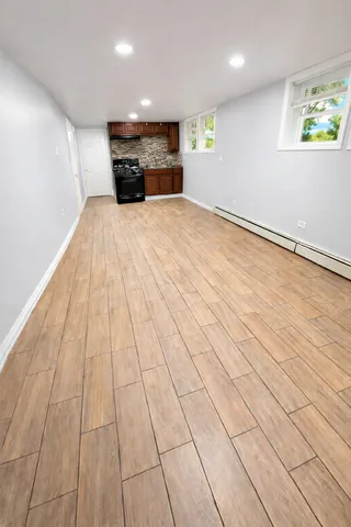 $1,400 | 5518 West Melrose Street, Unit G, Chicago, IL 60641