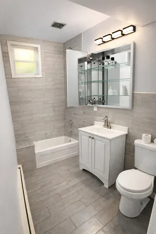 $1,400 | 5518 West Melrose Street, Unit G, Chicago, IL 60641