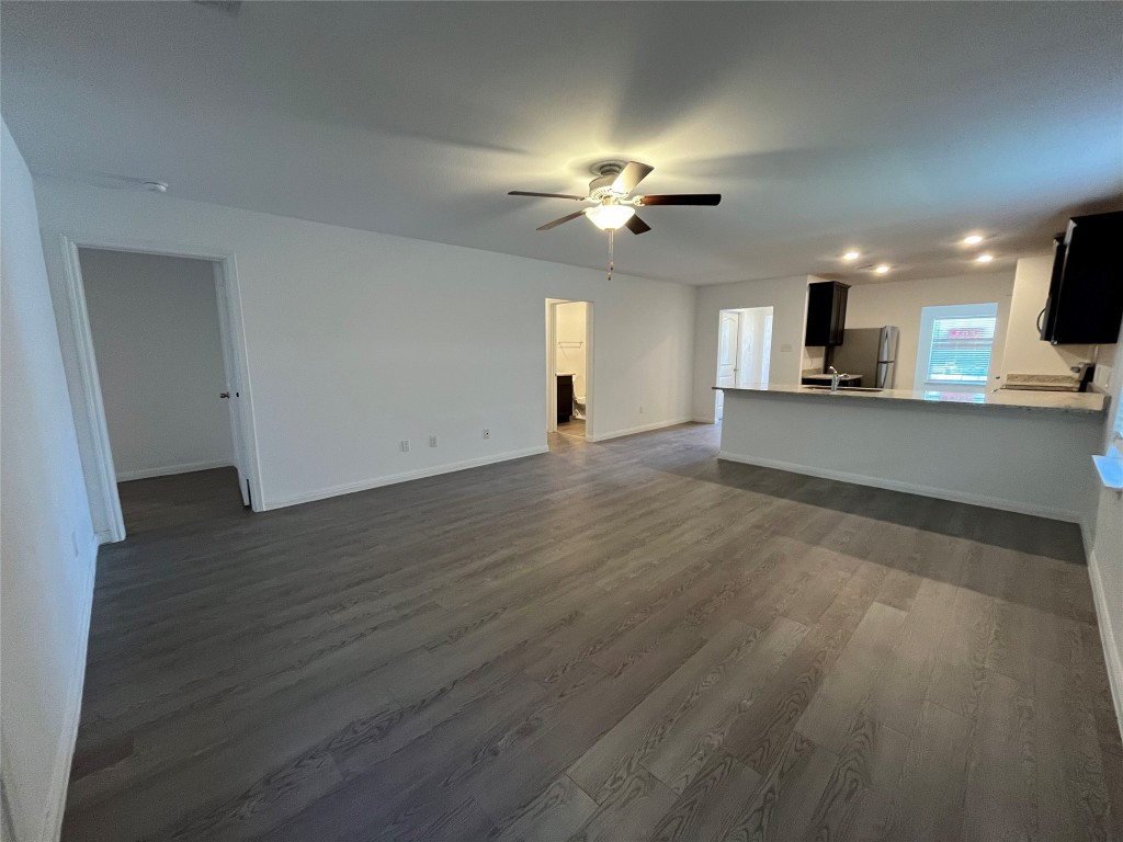14141 Prospector Way Elgin, TX 78621 - Photo 7 of 16 Living room