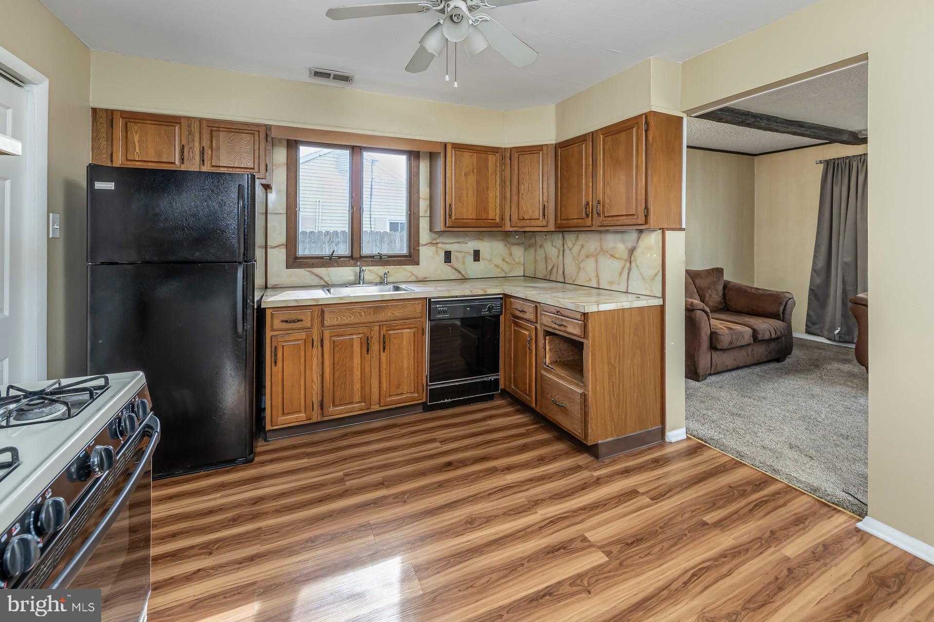 1037 Monmouth Road Deptford, NJ 08096 - Photo 7 of 16