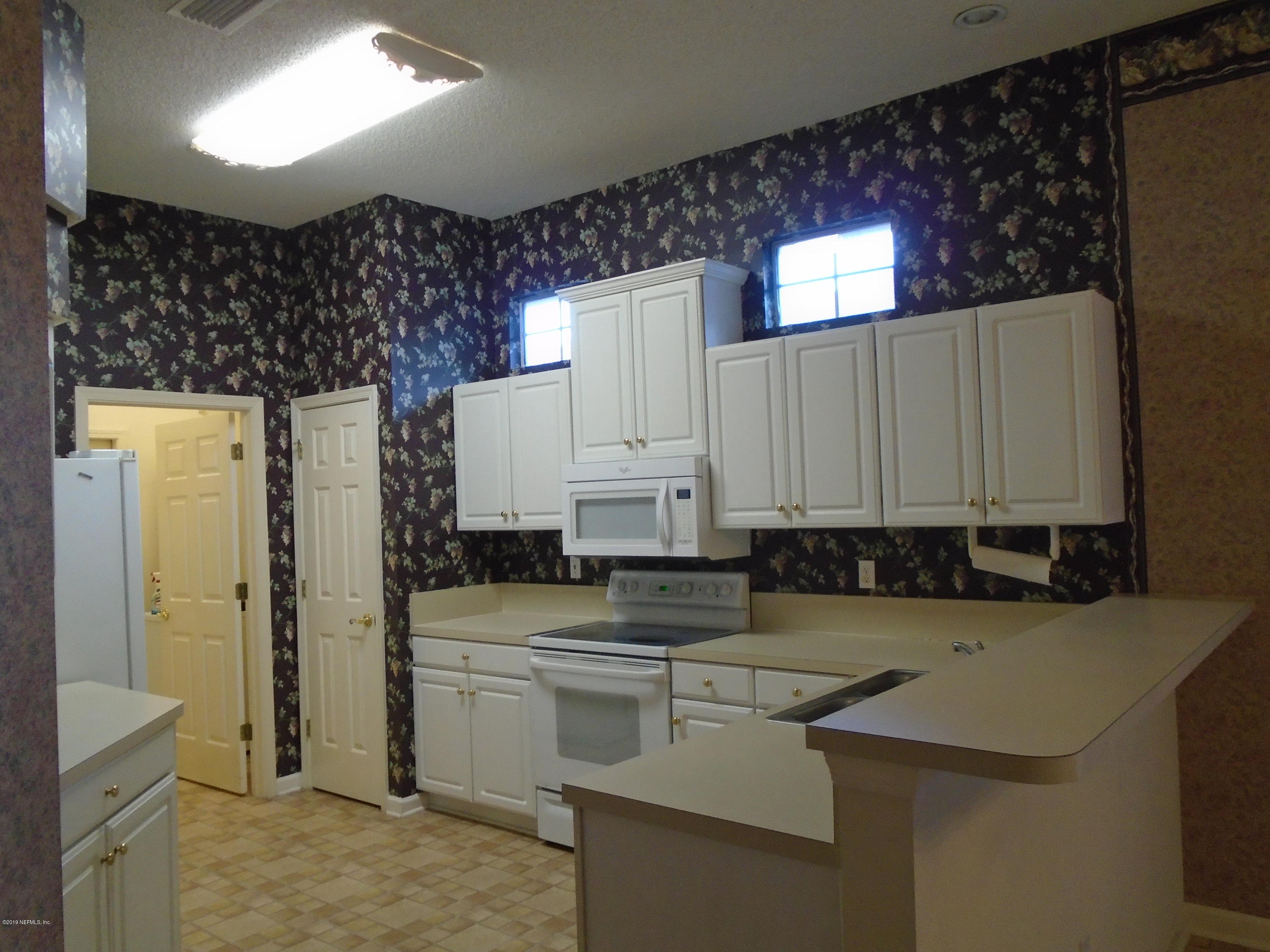 3840 Chapelgate Road Jacksonville, FL 32223 - Photo 3 of 63 DSC03777