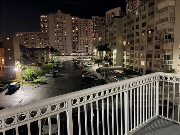 $2,150 | 1913 South Ocean Drive, Unit 410, Hallandale Beach, FL 33009