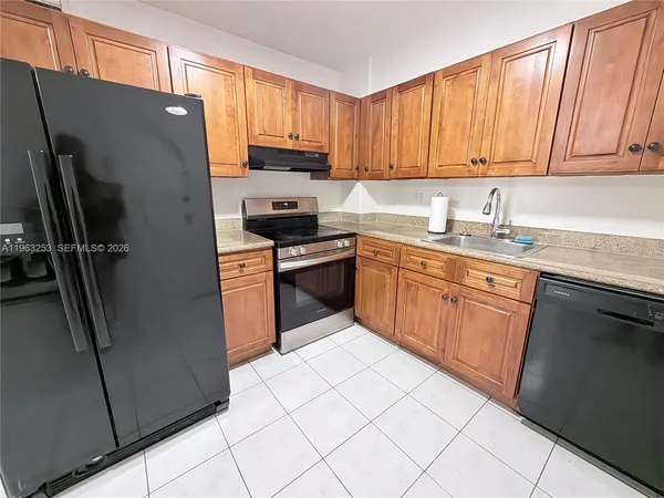 $2,150 | 1913 South Ocean Drive, Unit 410, Hallandale Beach, FL 33009