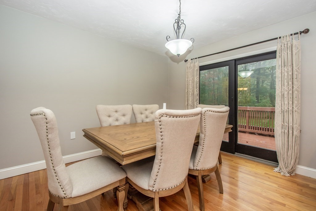 25 Colonial Road Sutton, MA 01590 - Photo 11 of 30