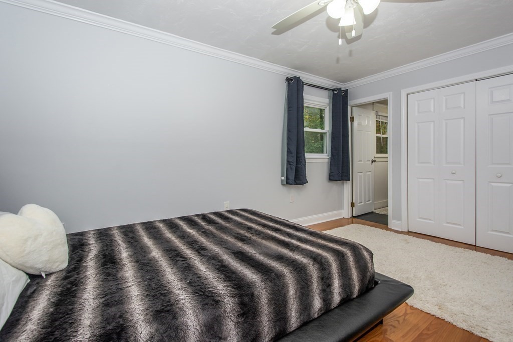 25 Colonial Road Sutton, MA 01590 - Photo 14 of 30