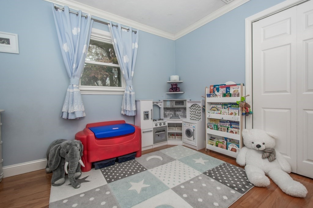 25 Colonial Road Sutton, MA 01590 - Photo 18 of 30