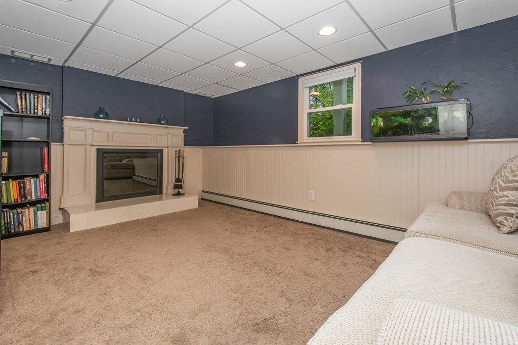 25 Colonial Road Sutton, MA 01590 - Photo 24 of 30