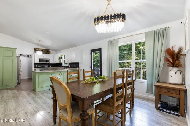 $350,000 | 582 Chance Private Drive, Oneida, TN 37841