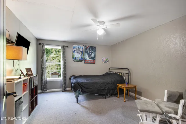 $350,000 | 582 Chance Private Drive, Oneida, TN 37841